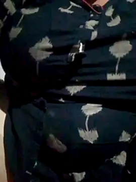 Snapshot of bigassnirali0049 chatting on February 27, 2:11 am bigassnirali0049 online show from February 27, 2:11 am