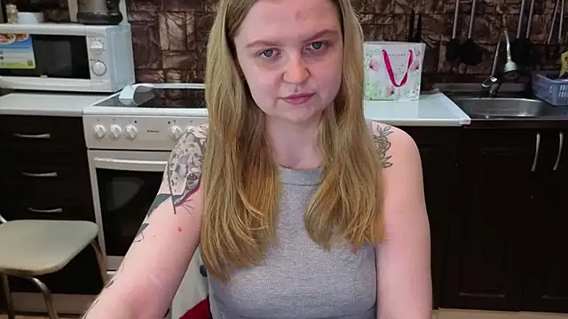 AnitaXVine online show from June 5, 8:14 pm