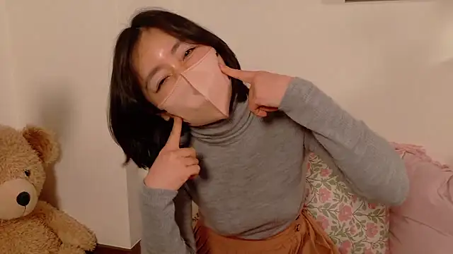 Mochi-Momo online show from March 1, 2:19 pm