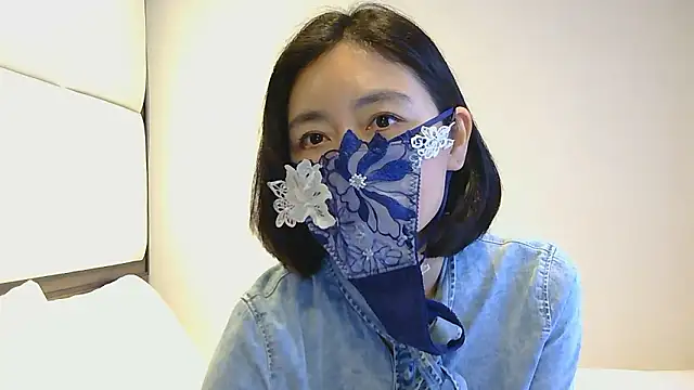 Snapshot of Mochi-Momo chatting on May 1, 4:50 am Mochi-Momo online show from May 1, 4:50 am