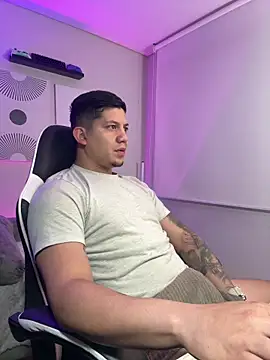  robertobaggioo online show from March 21, 12:21 pm