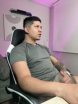  robertobaggioo online show from March 27, 12:38 pm