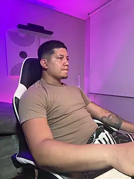  robertobaggioo online show from April 18, 5:55 am