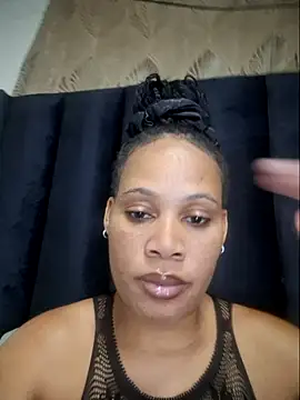 Snapshot of BootyCaramelxx chatting on April 9, 8:25 pm BootyCaramelxx online show from April 9, 8:25 pm