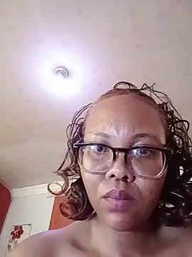 Snapshot of ShantelBootyBoobs chatting on June 9, 7:53 am ShantelBootyBoobs online show from June 9, 7:53 am