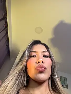 Snapshot of soffia_7 chatting on February 23, 3:15 am soffia 7 online show from February 23, 3:15 am