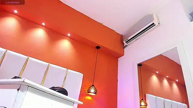 Snapshot of Ruby_rosie chatting on February 23, 6:11 am Ruby rosie online show from February 23, 6:11 am