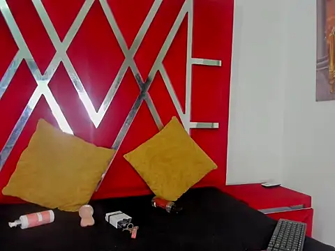 Mia scandark online show from April 14, 5:13 am