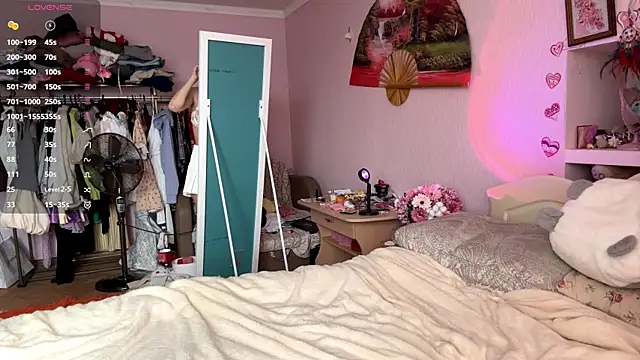 MelissaZaria online show from March 28, 6:13 am