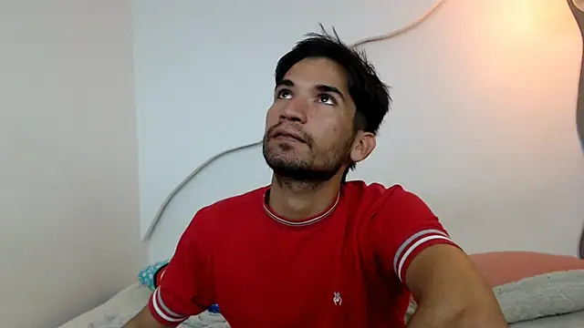 Snapshot of johanoro333 chatting on February 19, 11:01 pm johanoro333 online show from February 19, 11:01 pm