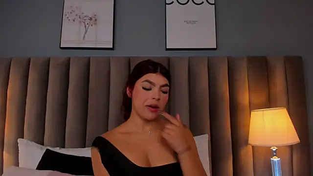 Snapshot of LolaSteven chatting on February 27, 8:31 pm LolaSteven online show from February 27, 8:31 pm