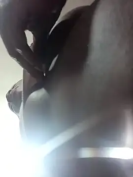 Snapshot of alanalaurent15 chatting on February 24, 8:34 am alanalaurent15 online show from February 24, 8:34 am