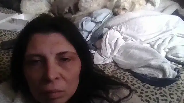 Snapshot of MadamBell chatting on February 12, 4:24 pm MadamBell online show from February 12, 4:24 pm