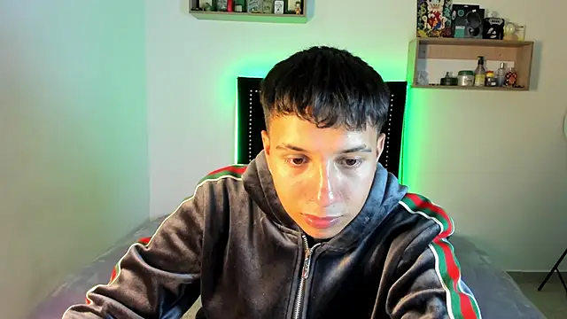 Snapshot of Jhony_rayder chatting on February 13, 12:06 am Jhony rayder online show from February 13, 12:06 am