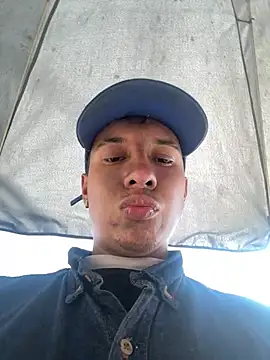 Snapshot of Jhony_rayder chatting on February 28, 2:51 pm Jhony rayder online show from February 28, 2:51 pm