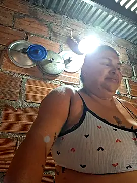 Snapshot of Juli_Powl chatting on March 5, 12:45 pm Juli Powl online show from March 5, 12:45 pm