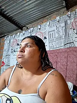 Snapshot of Juli_Powl chatting on March 6, 12:51 am Juli Powl online show from March 6, 12:51 am