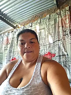 Snapshot of Juli_Powl chatting on June 21, 4:20 pm Juli Powl online show from June 21, 4:20 pm