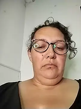 Snapshot of _Saraqueen chatting on March 7, 1:35 am Saraqueen online show from March 7, 1:35 am