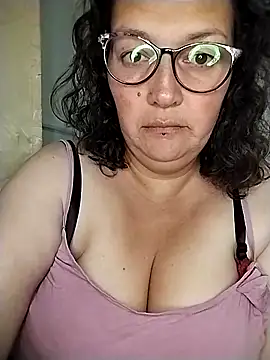 Snapshot of _Saraqueen chatting on March 8, 12:52 am Saraqueen online show from March 8, 12:52 am