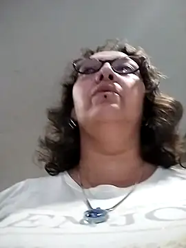 Snapshot of _Saraqueen chatting on March 11, 9:54 pm Saraqueen online show from March 11, 9:54 pm