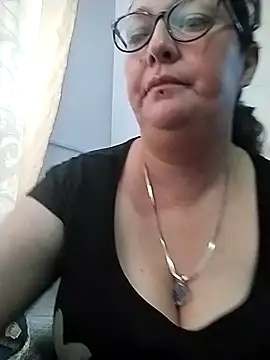 Snapshot of _Saraqueen chatting on March 12, 9:32 pm Saraqueen online show from March 12, 9:32 pm