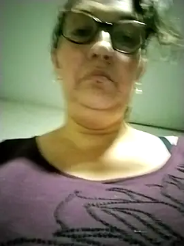 Snapshot of _Saraqueen chatting on March 23, 11:31 pm Saraqueen online show from March 23, 11:31 pm