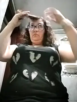 Snapshot of _Saraqueen chatting on March 31, 1:51 am Saraqueen online show from March 31, 1:51 am