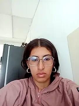 Snapshot of Esperanza__hot chatting on February 14, 7:10 pm Esperanza hot online show from February 14, 7:10 pm