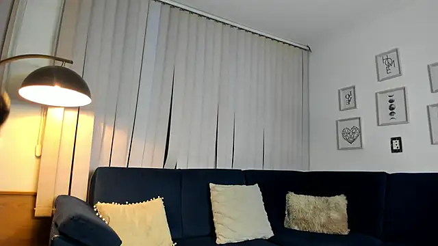 Snapshot of madii_lenon chatting on February 24, 3:04 am madii lenon online show from February 24, 3:04 am