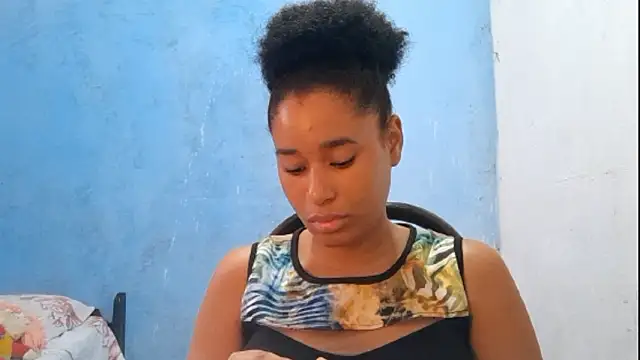 Snapshot of MadelynStamant chatting on February 19, 12:23 pm MadelynStamant online show from February 19, 12:23 pm