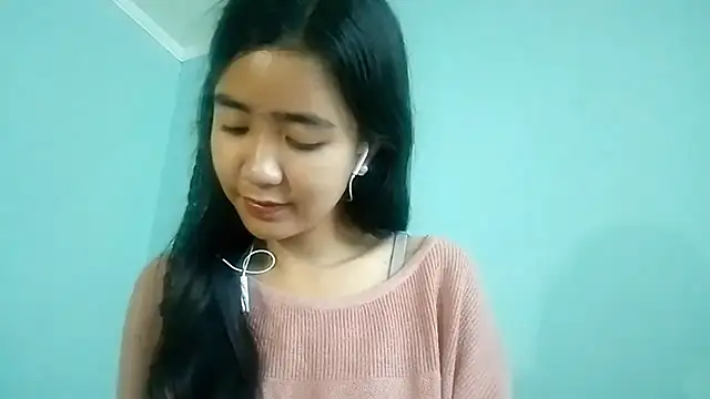 Snapshot of RessieAshcroft chatting on February 23, 12:19 am RessieAshcroft online show from February 23, 12:19 am