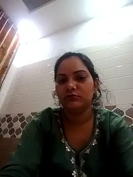 Snapshot of Anushka_Singh0 chatting on February 13, 2:07 am Anushka Singh0 online show from February 13, 2:07 am