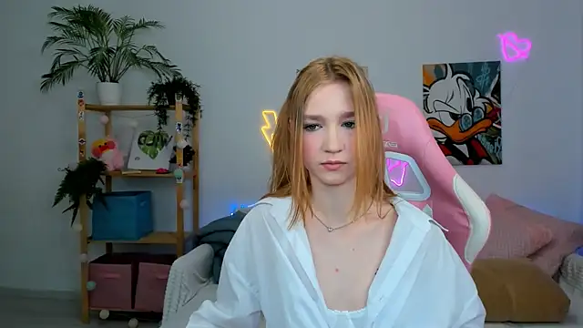 Snapshot of Ophelia_Jay chatting on February 18, 3:24 am Ophelia Jay online show from February 18, 3:24 am