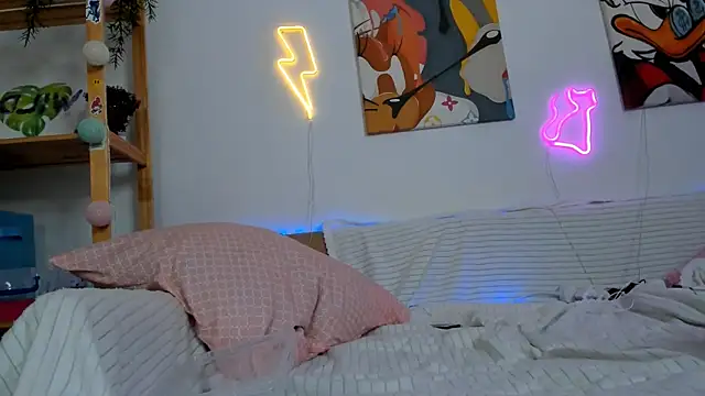 Snapshot of Ophelia_Jay chatting on March 2, 7:15 am Ophelia Jay online show from March 2, 7:15 am