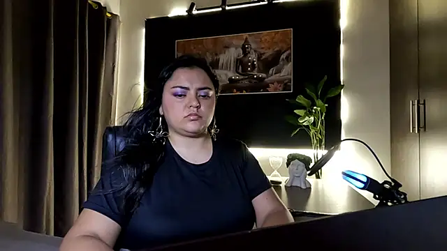 AzaraOnyx online show from July 11, 1:36 pm