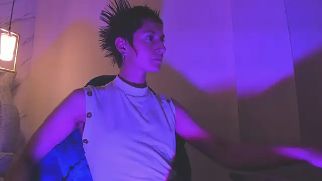 Snapshot of Fieramadame chatting on March 10, 12:21 pm Fieramadame online show from March 10, 12:21 pm