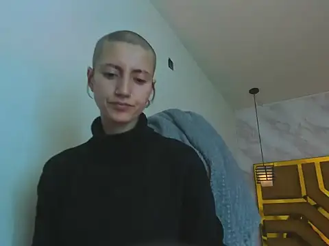 Snapshot of Fieramadame chatting on March 24, 12:10 pm Fieramadame online show from March 24, 12:10 pm