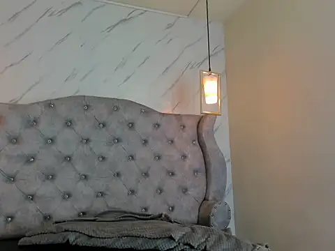 Snapshot of Fieramadame chatting on April 10, 12:10 pm Fieramadame online show from April 10, 12:10 pm