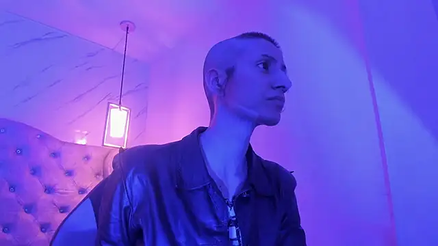 Snapshot of Fieramadame chatting on April 14, 12:00 pm Fieramadame online show from April 14, 12:00 pm