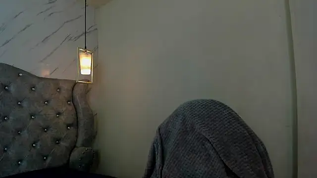 Snapshot of Fieramadame chatting on April 15, 12:01 pm Fieramadame online show from April 15, 12:01 pm