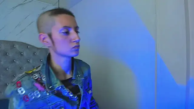 Snapshot of Fieramadame chatting on April 16, 12:06 pm Fieramadame online show from April 16, 12:06 pm