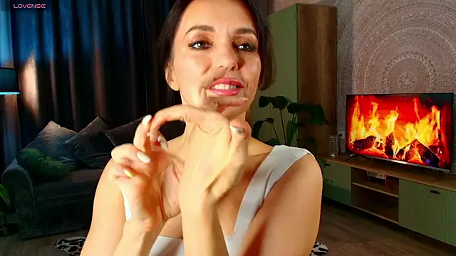 Shanita moon online show from March 11, 5:41 pm