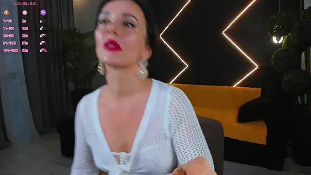 Snapshot of Shanita_moon chatting on July 21, 4:20 pm Shanita moon online show from July 21, 4:20 pm
