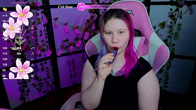 Snapshot of kitsune_little chatting on July 9, 7:51 pm kitsune little online show from July 9, 7:51 pm