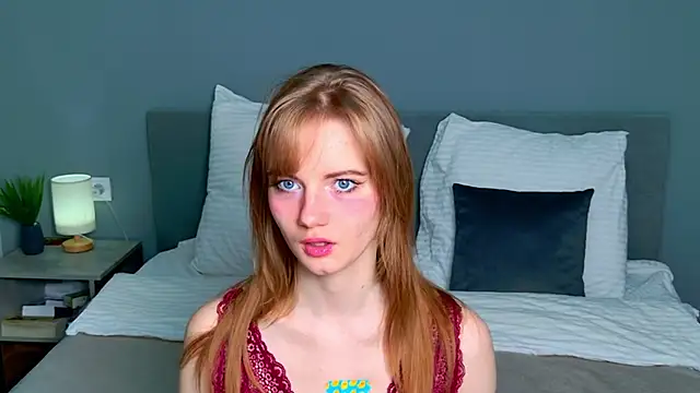 ElfieWhite online show from May 10, 7:08 pm