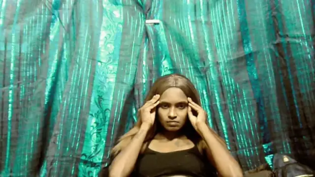 Snapshot of SassyXindian chatting on April 3, 5:22 pm SassyXindian online show from April 3, 5:22 pm