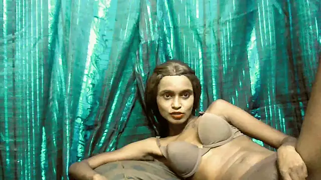 Snapshot of SassyXindian chatting on April 13, 9:09 pm SassyXindian online show from April 13, 9:09 pm