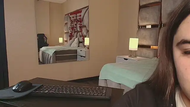 Anya Volker online show from March 2, 12:56 pm