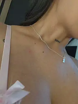 Snapshot of Roma_xxx chatting on February 22, 10:08 pm Roma xxx online show from February 22, 10:08 pm